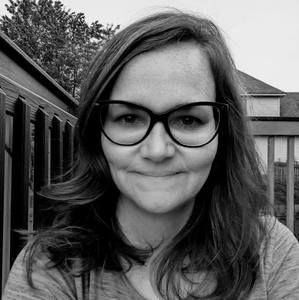 Meet your Posher, Lorie